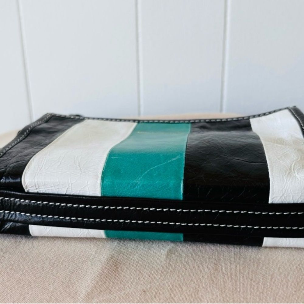 Balenciaga Rare Bazar Line Crossbody lambskin leather bag authenticated by PM - Picture 10 of 17